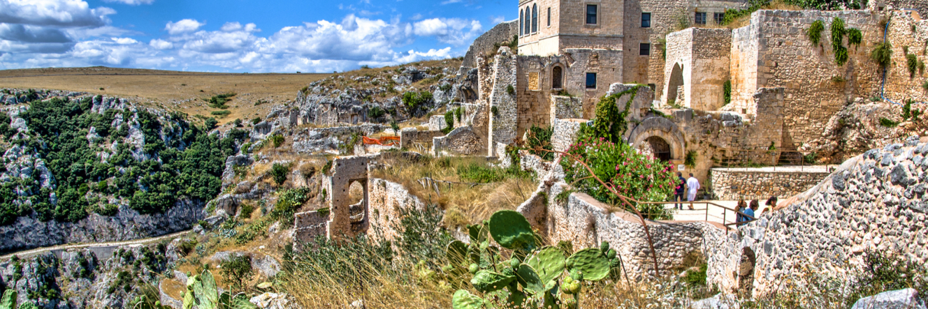 TREKKING SUL GARGANO, L’ISOLA CHE HA ABBRACCIATO L’ITALIA (Manfredonia, Peschici, Foresta Umbra, Monte Sant’Angelo, Isole Tremiti, PUGLIA)