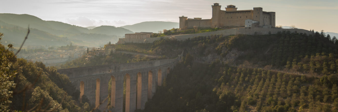 Eremiti, boschi sacri e fantasmi. ArcheoTrekking tra Spoleto e la Valnerina