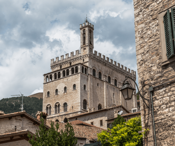 Viaggio a Gubbio Deruta e Torgiano