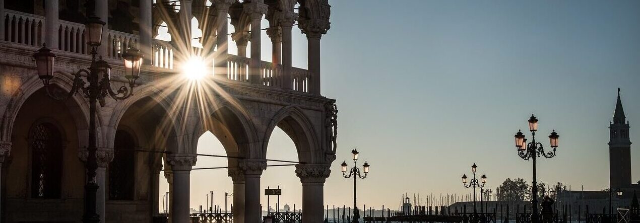 Venezia ha un sapore “magico”. Storie di Stregizzi e Potere, tra Sestiere Cannaregio e Palazzo Ducale, in vista della vigilia di Ognissanti